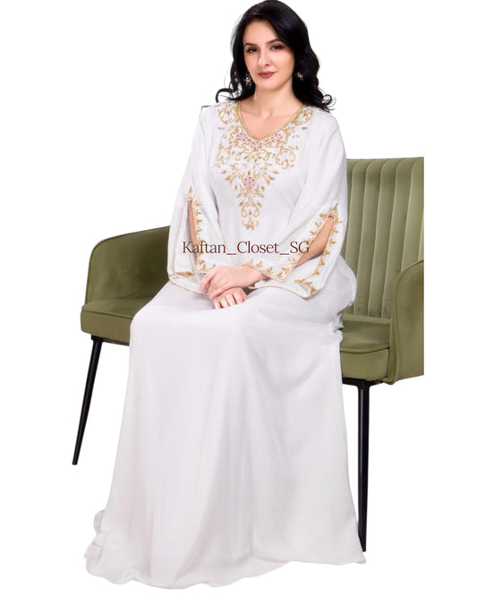 Naura II- Slit sleeves - White